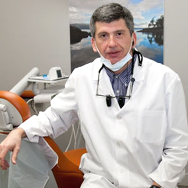 Dr. Alvaro de la Fuente, Île-Perrot Dentist